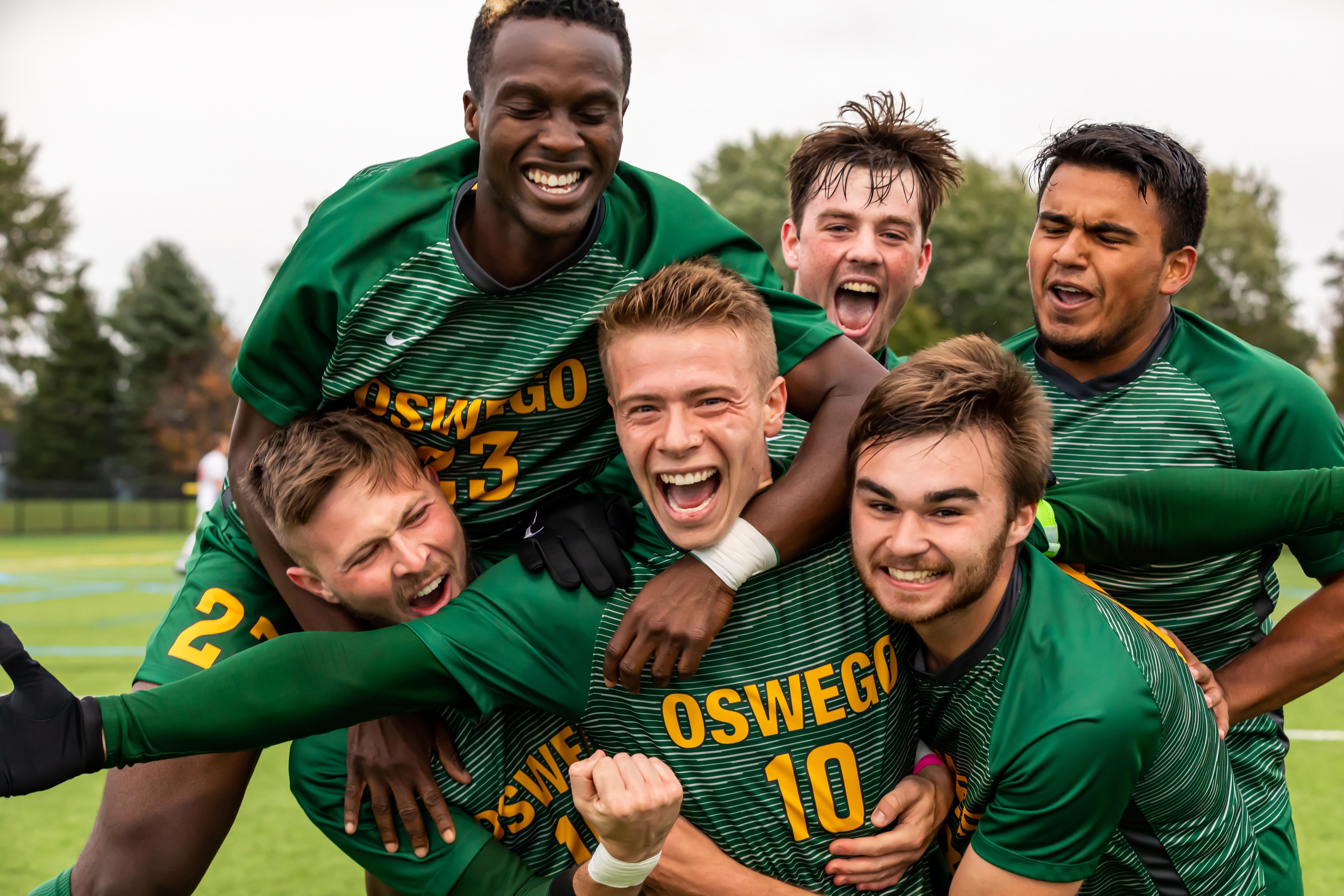 Men’s Soccer Celebrates a Win