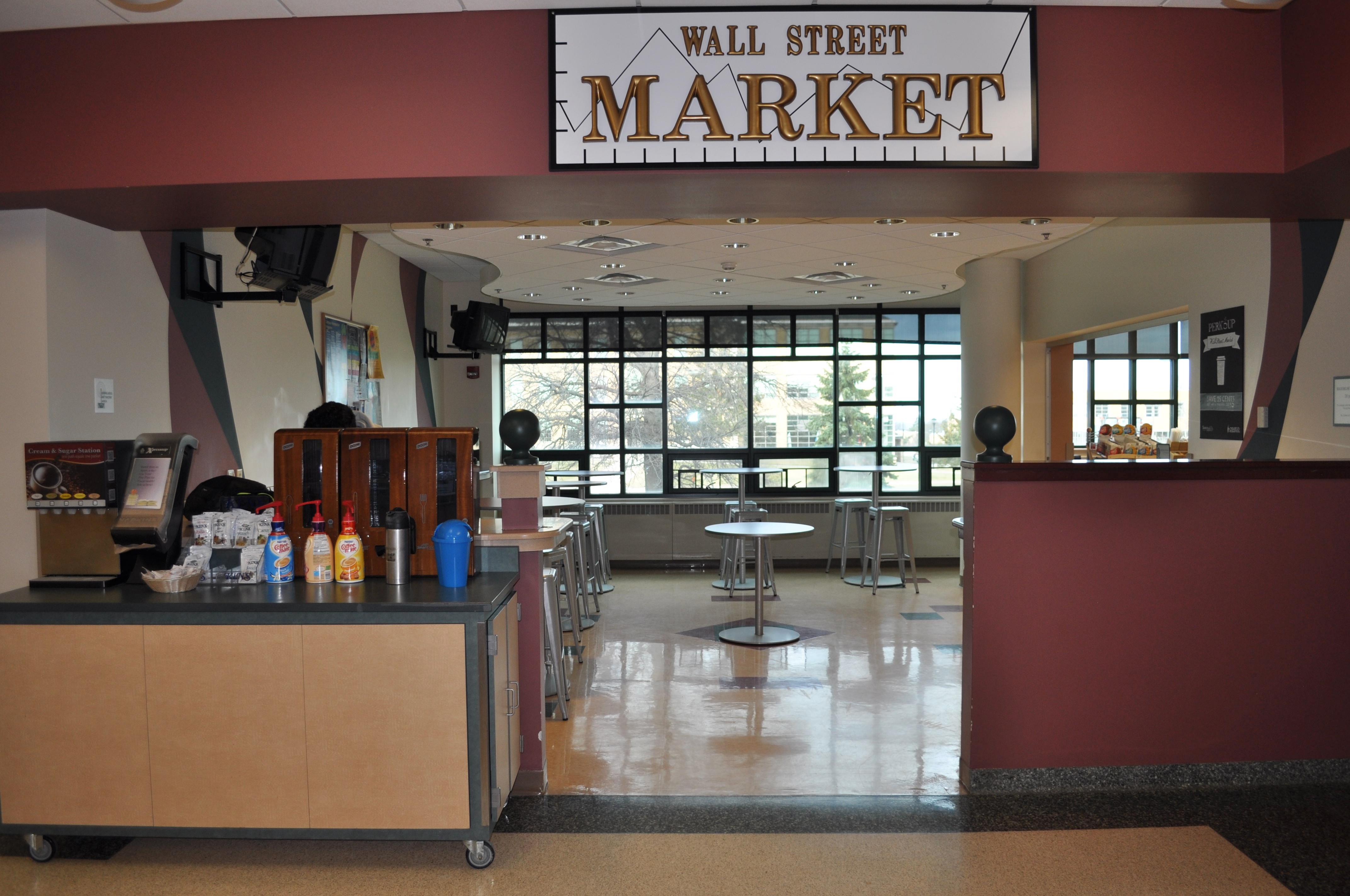 Wall Street Market, Rich hall