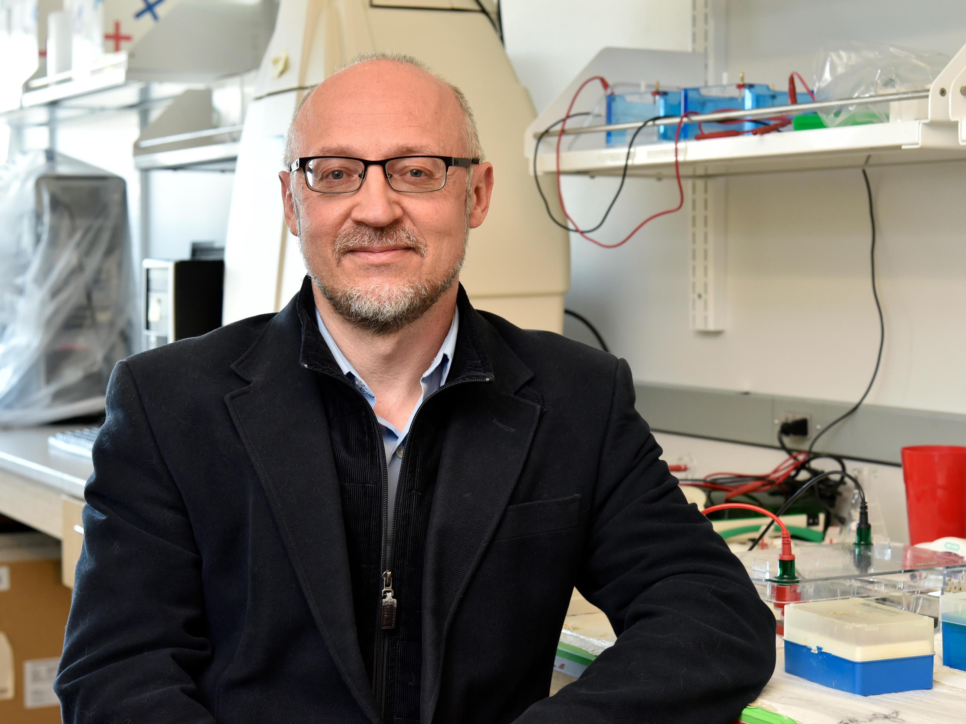 Photo of Dr. Bendinskas in his lab