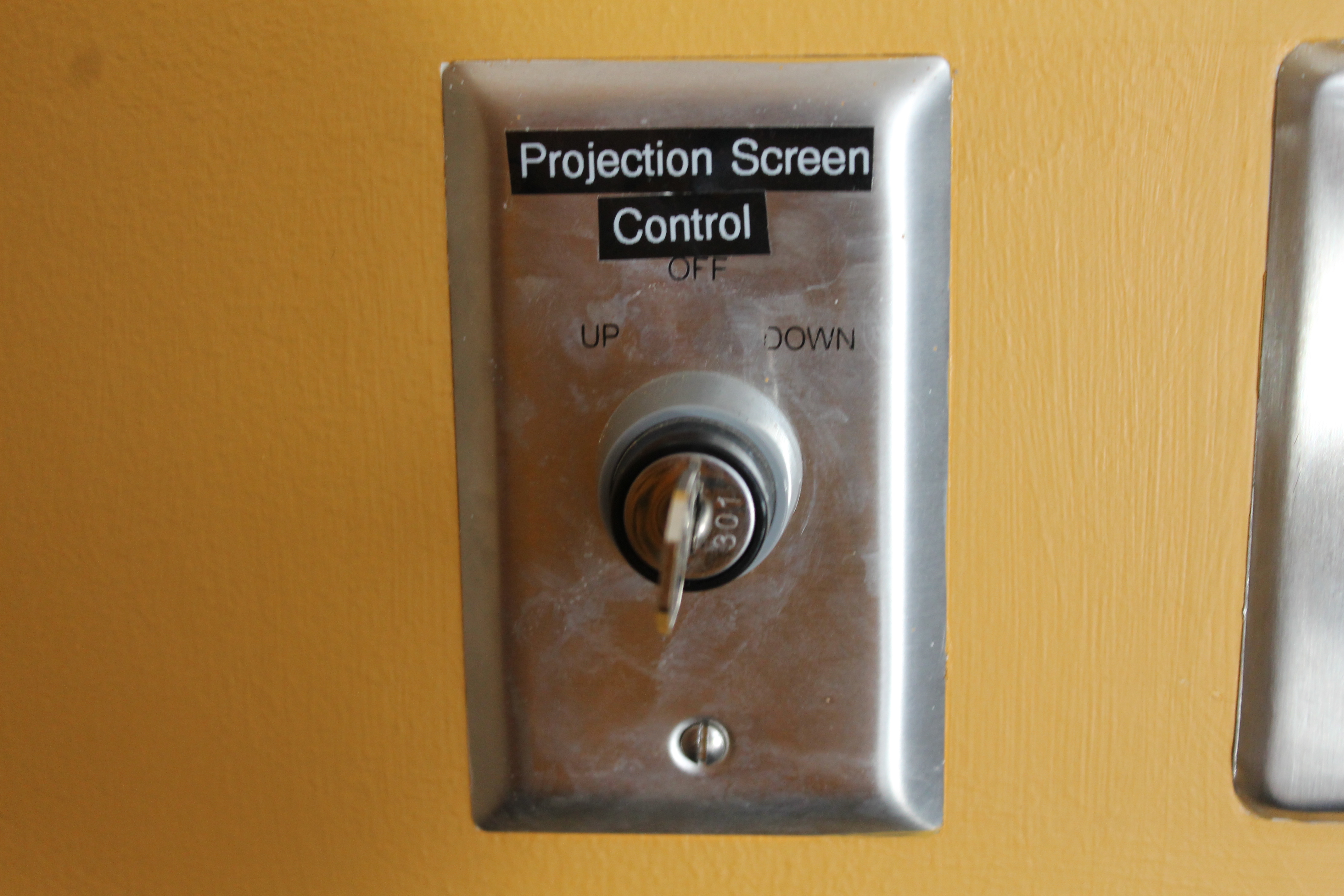projection screen control