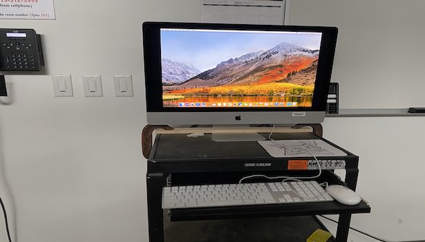 Photo of the cart MAC in the classroom. 