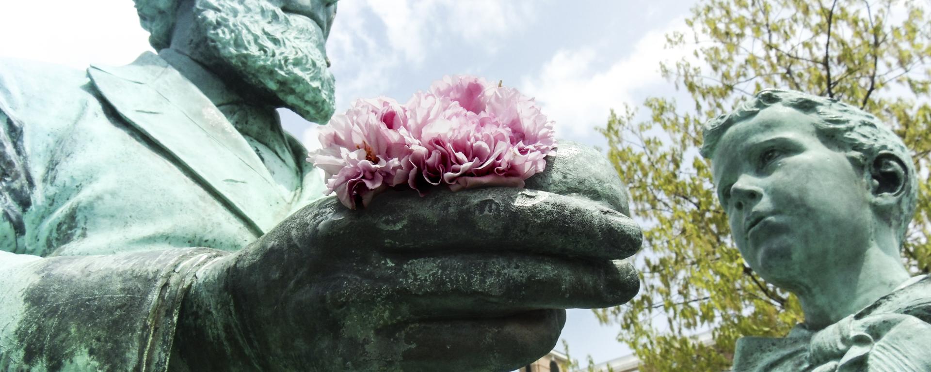 Sheldon Statue closeup