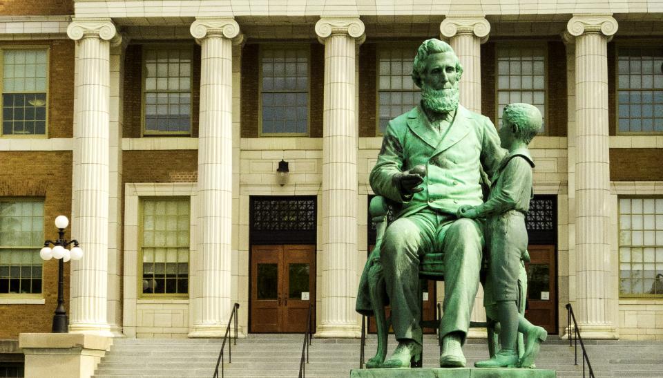Sheldon Statue