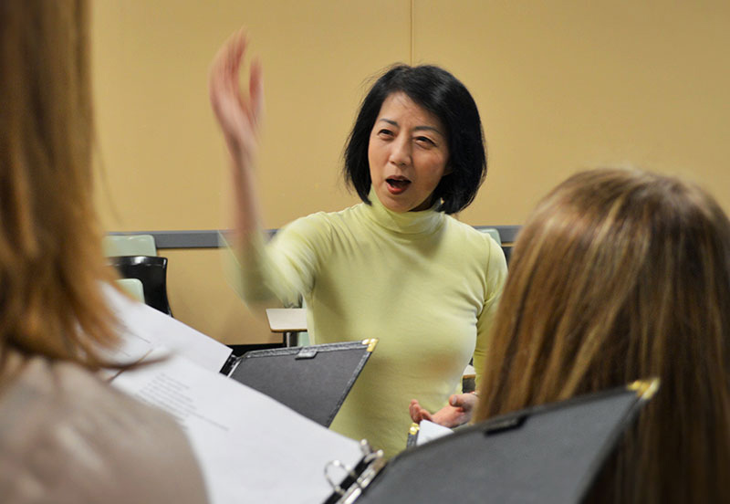 Mihoko Tsutsumi directing