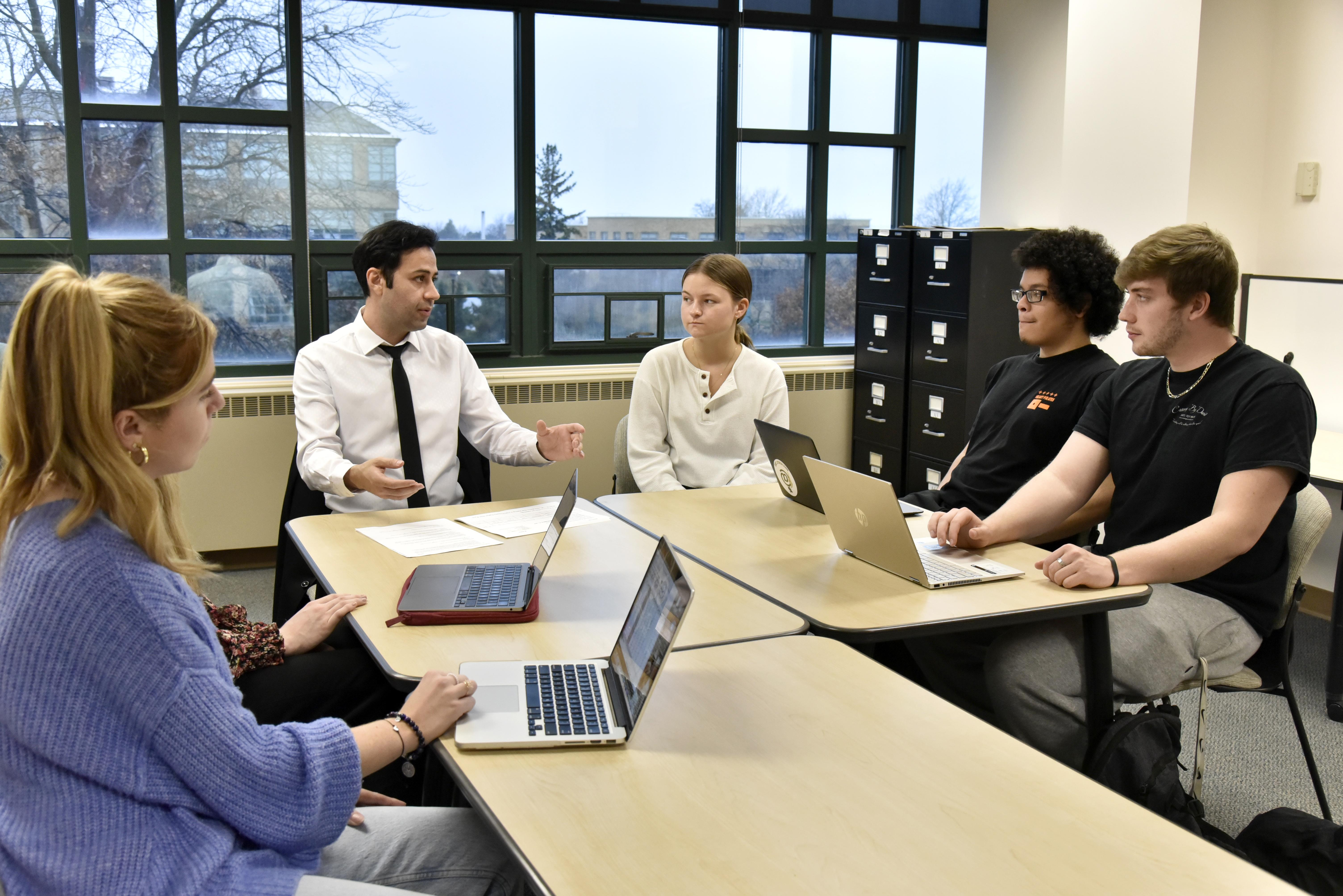 School of Business faculty member Mohammad Tajvarpour will teach a pioneering course on using ChatGPT for business this summer.