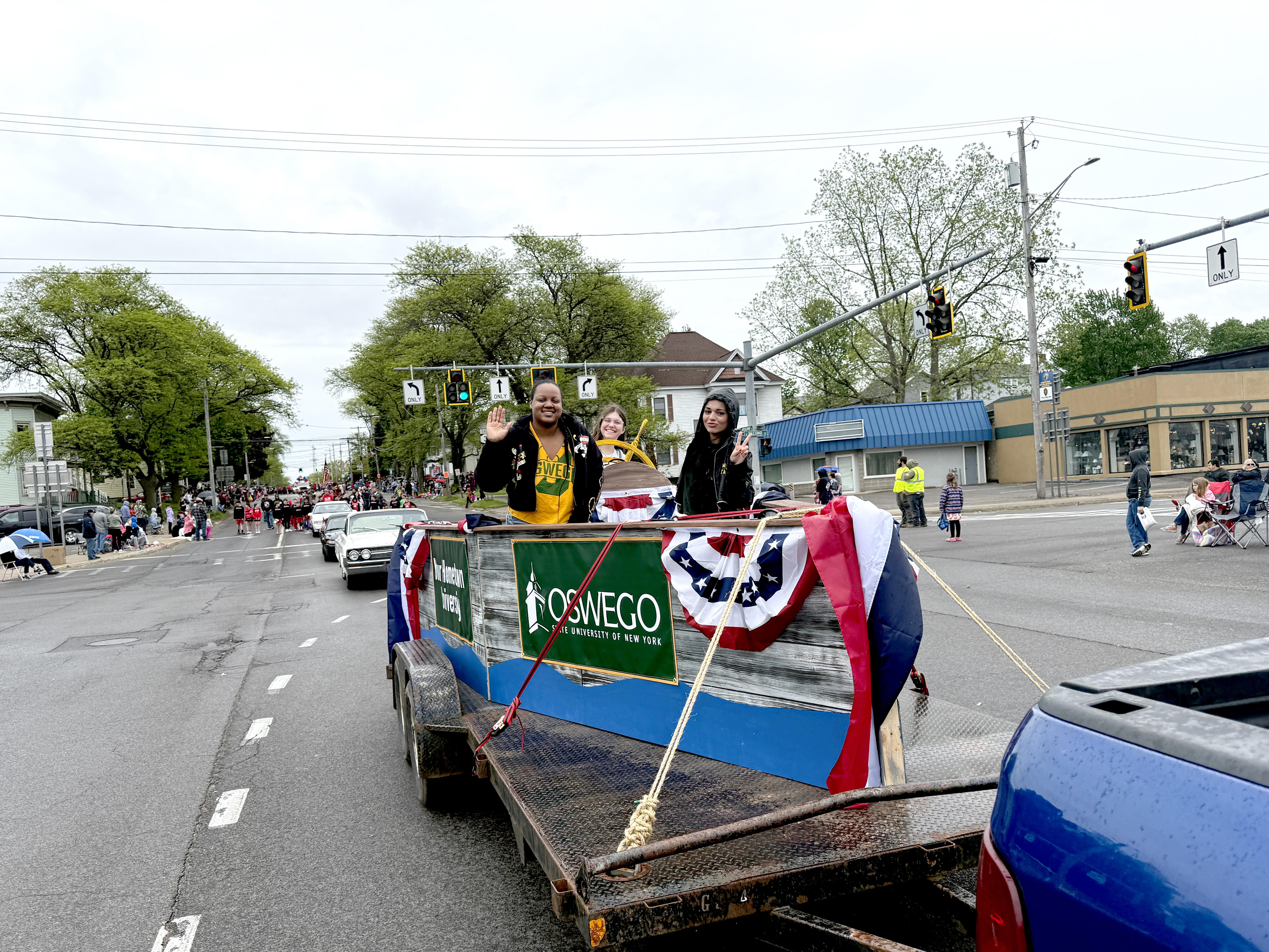 Lakers participate in the Fulton Memorial Day Parade