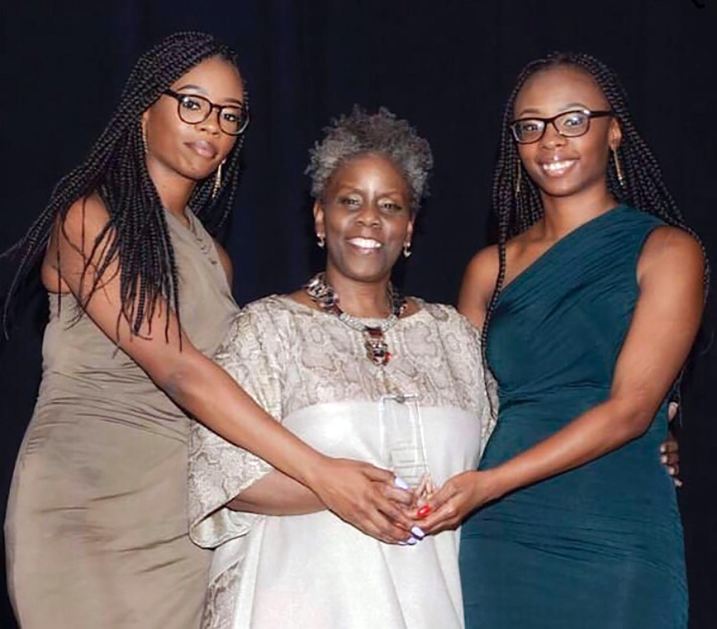 Campbell twins accept Harlem Fashion Week cultural groundbreakers award