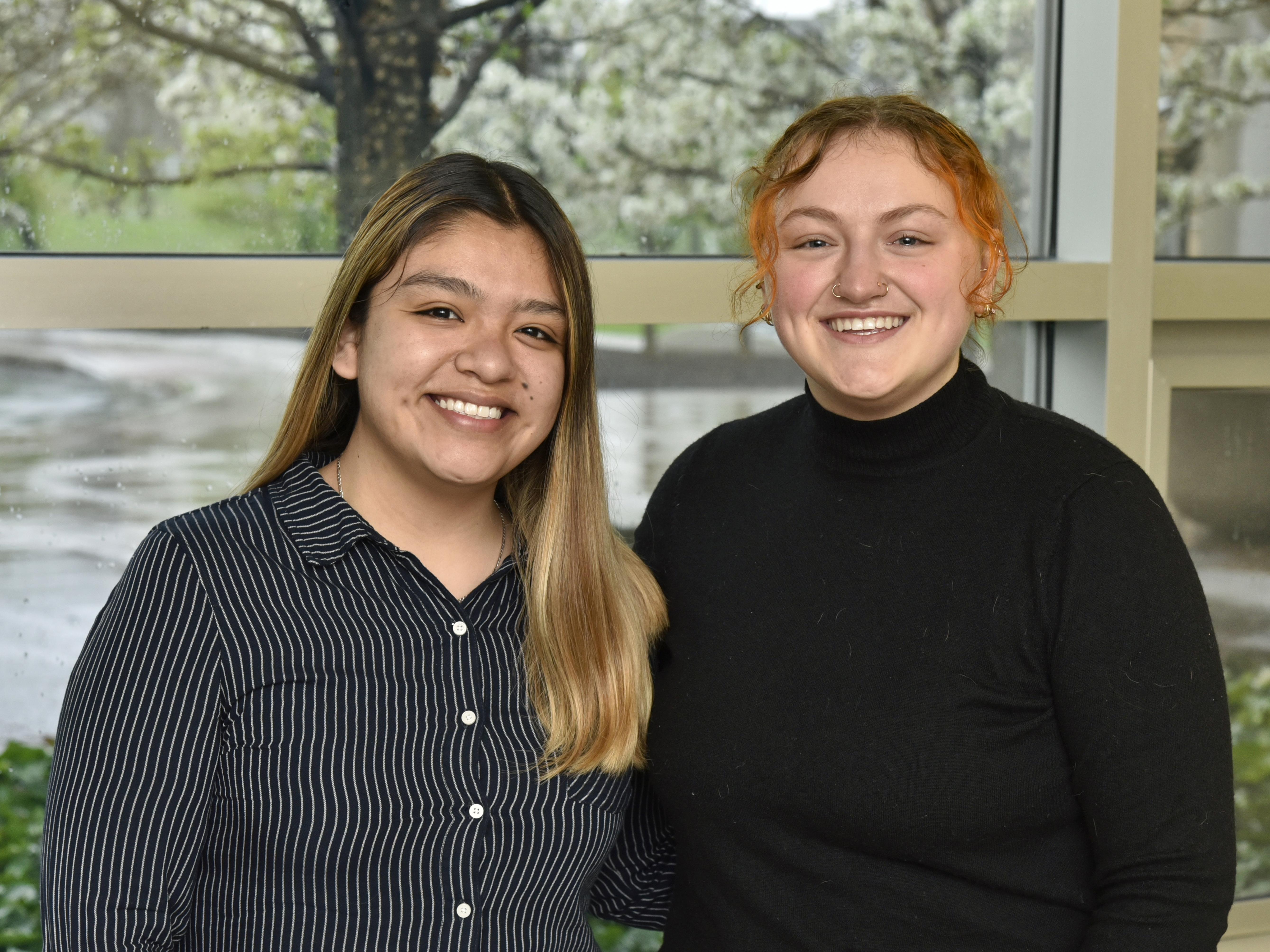 Yadira “Yadi” Aranda Burgos and Helena Buttons were selected to receive the Oswego Alumni Association's 2022 Outstanding Senior Awards.