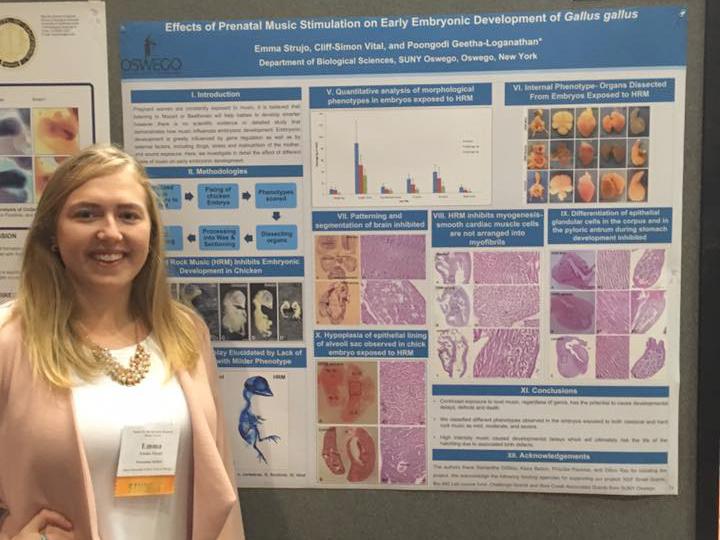 Emma Strujo with award-winning research poster