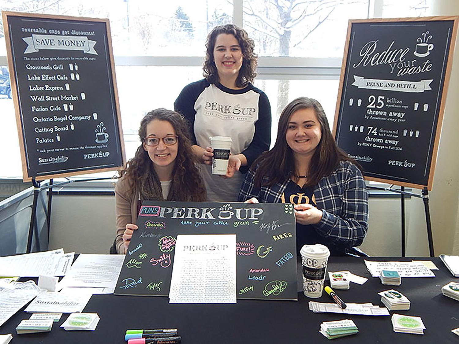 Students promote sustainable drinking vessels