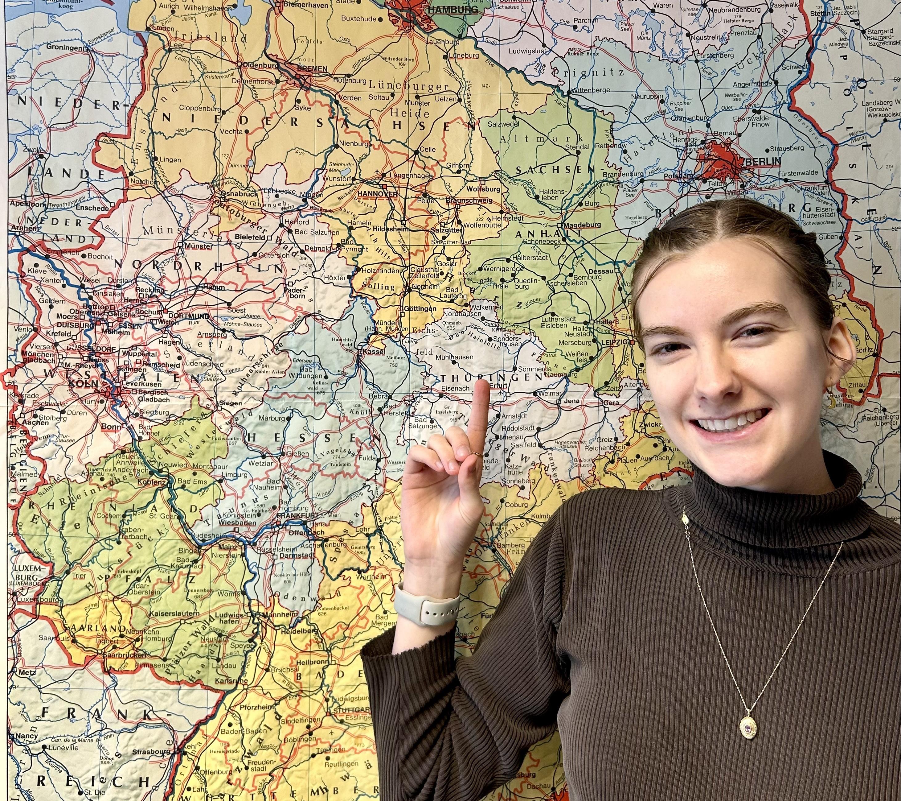 The German Academic Exchange Service (Deutscher Akademischer Austauschdienst, or DAAD) awarded a generous grant to SUNY Oswego student Ruthie Taber for summer study in Germany.  