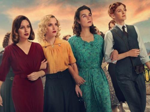 Promotion image for Las Chicas del Cable showing four women 
