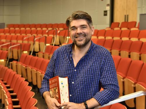 Theatre faculty member Toby Malone has co-authored a new book for those bringing plays to stages anywhere, titled Cutting Plays 