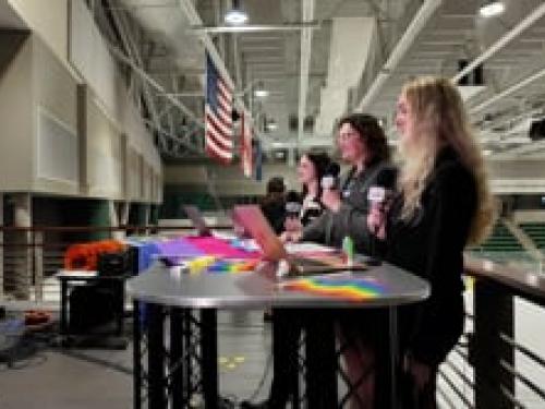 SUNY Oswego's WTOP hosts first all-women's sports broadcast