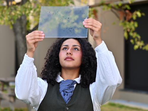 Chelli Lopez plays the main role of pioneering astronomer Henrietta Leavitt in Silent Sky