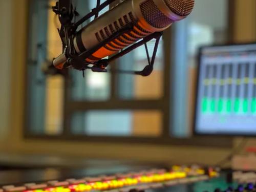 Microphone in WNYO studio