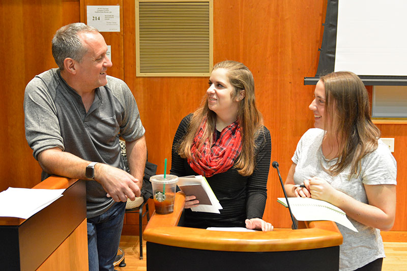 Alumnus Paul Austin speaks with students