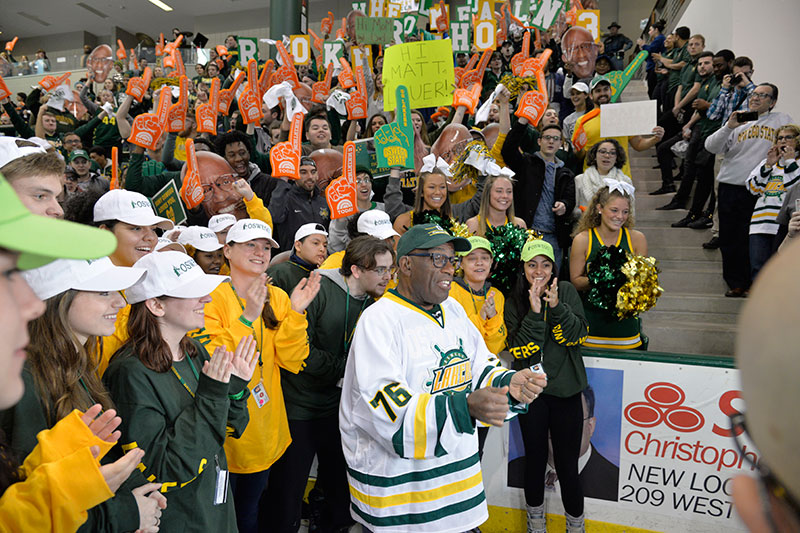 Al Roker with crowd