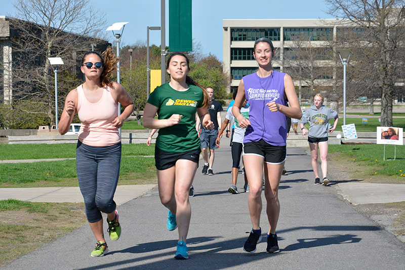 Student run at Yards for Yeardley