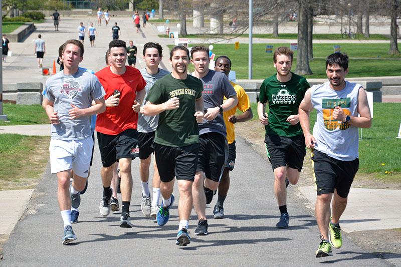 Students running at Yards for Yeardley