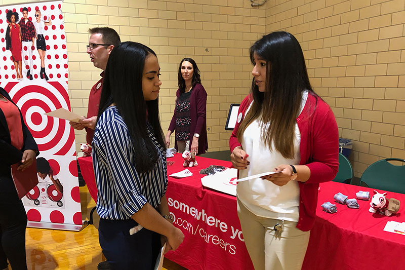 Students, companies make connections at Spring Career Fair