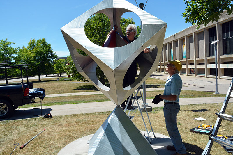 Artists install outdoor sculpture