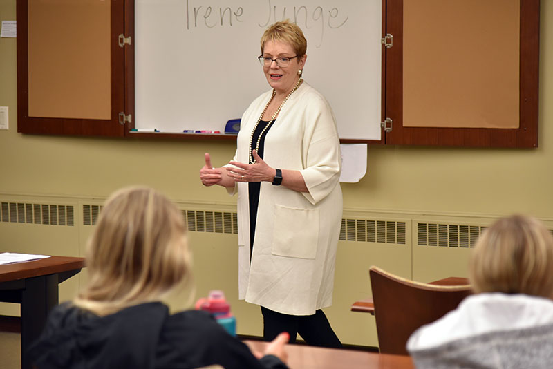 Irene Junge makes presentation to business students