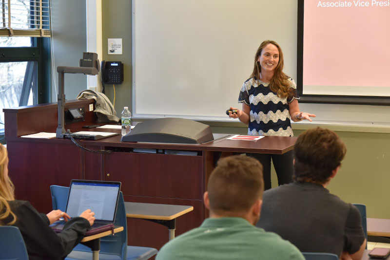 Alumna Lauren Herrington speaks about Strategic Communication in Business