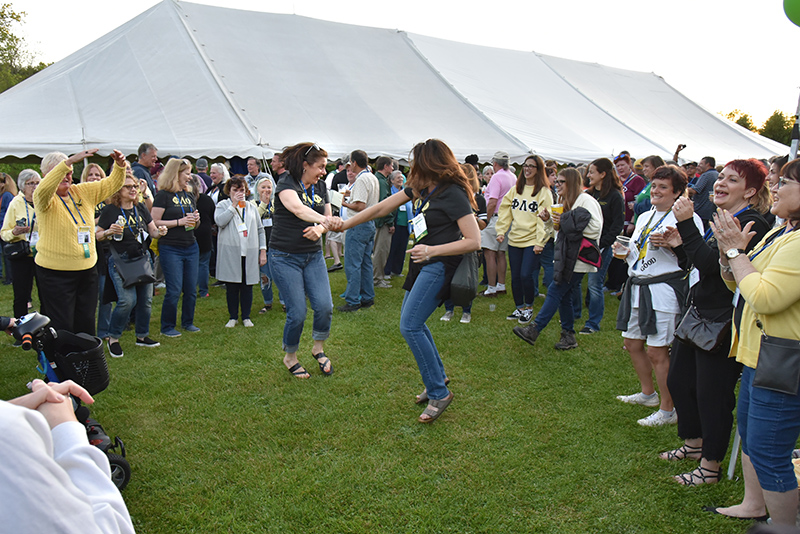 Alumni dance at Fallbrook