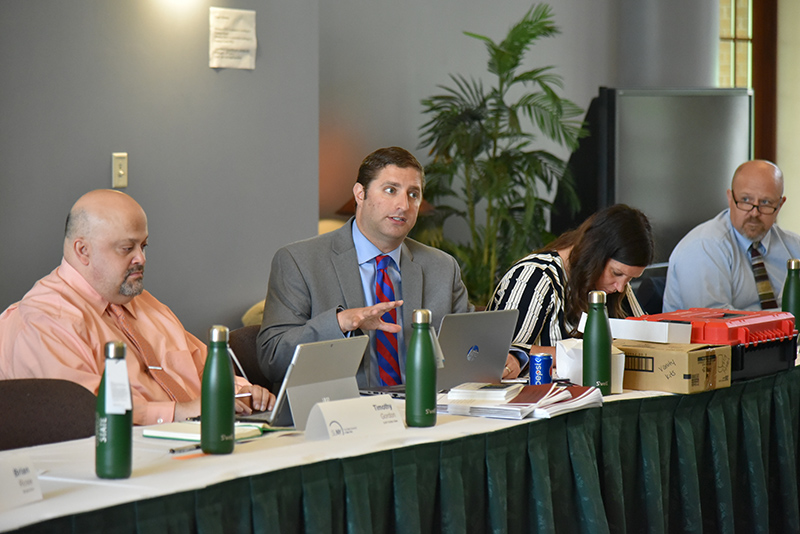 2002 SUNY Oswego graduate Joseph Storch, associate counsel in the SUNY Office of General Counsel and chair of the Student Affairs Practice Group, addresses top student affairs leaders from across SUNY