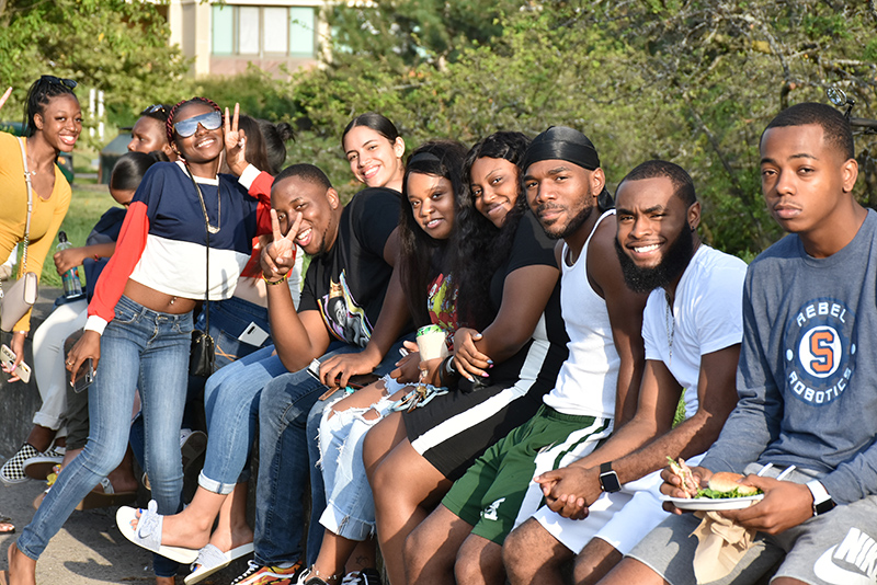 Students enjoy a sunny start to the semester at the Aug. 23 Welcome Picnic