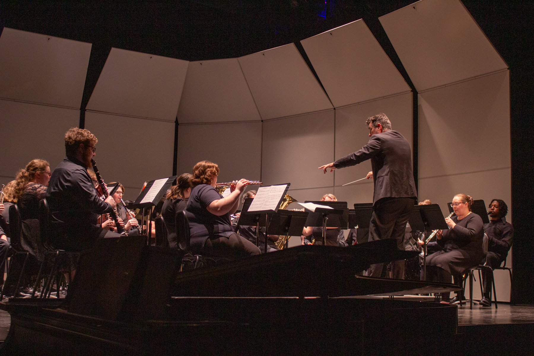 The SUNY Oswego Wind Ensemble performs with Robert Auler directing the selection