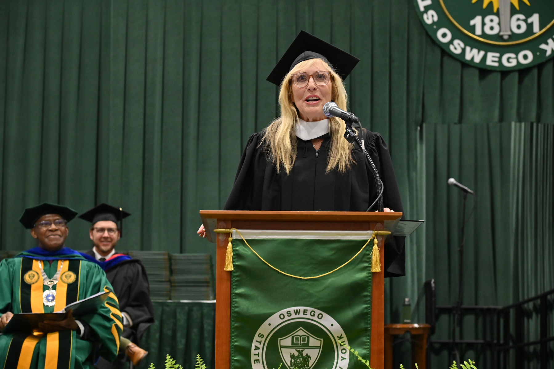 Pioneering ESPN SportsCenter anchor and Hall of Fame broadcaster Linda Cohn, a graduate of Oswego’s Class of 1981, provided inspiring words as Commencement keynote speaker for the 4 p.m. ceremonies for the School of Communication, Media and the Arts and the School of Education.