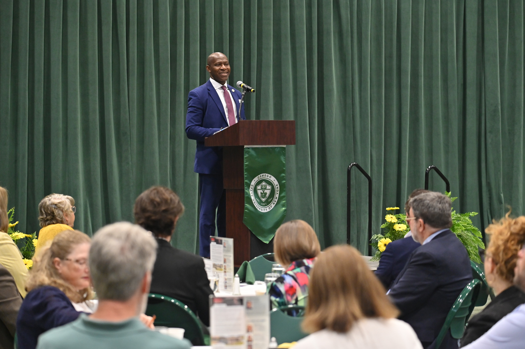 President Peter O. Nwosu speaks during the 2025–26 Opening Breakfast held Aug. 19, in the Deborah F. Stanley Arena and Convocation Hall.