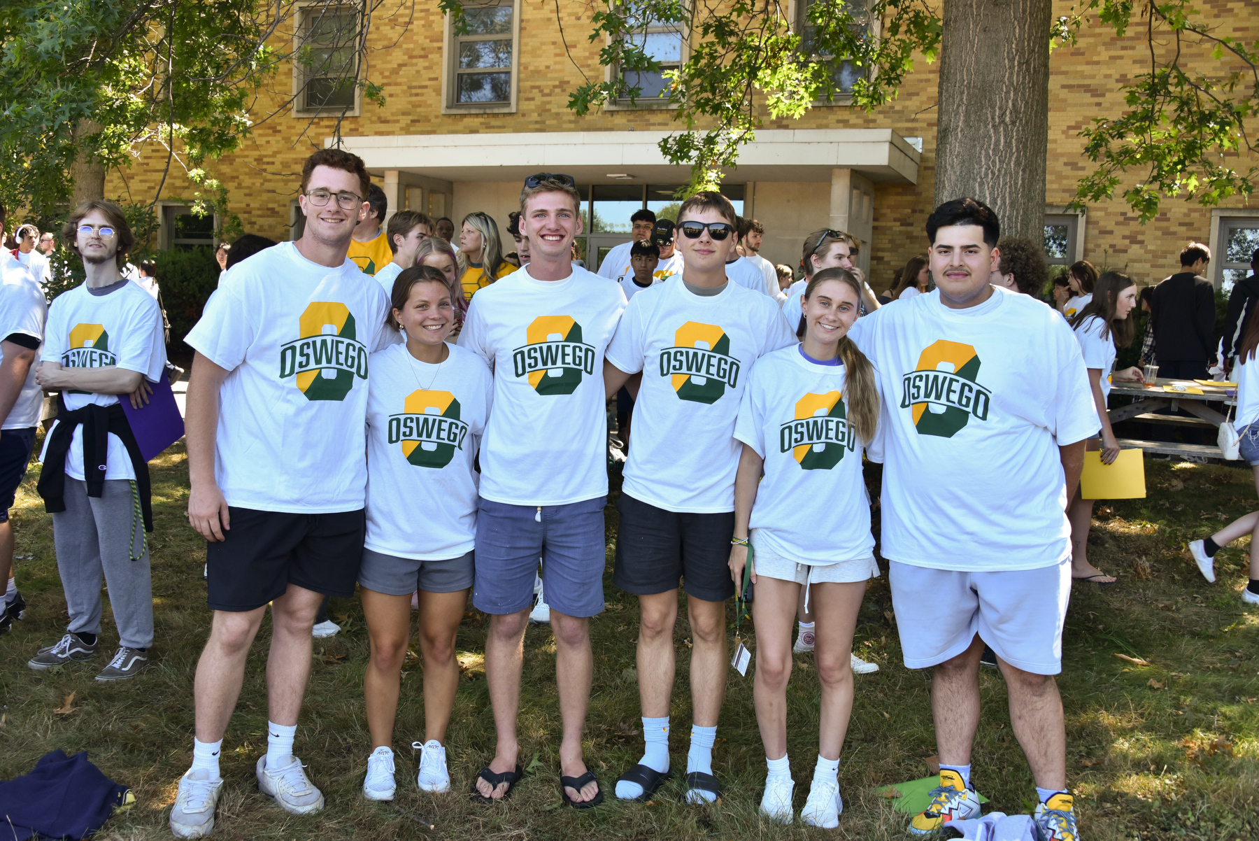 Students along with faculty and staff come together for the annual “O” Photo, an annual tradition where our newest Lakers form a giant “O” while wearing white shirts. Faculty and staff wearing gold T-shirts provide the outline.