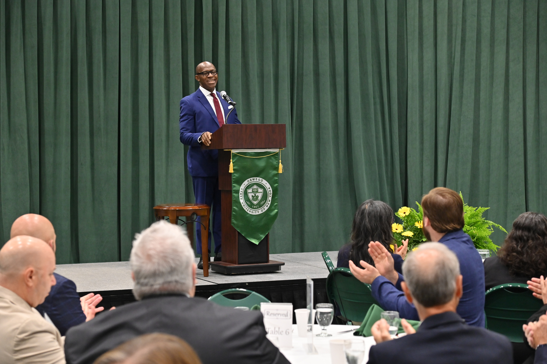 President Peter O. Nwosu welcomes attendees to the Opening Breakfast and State of the University presentation on Aug. 19 in the Deborah F. Stanley Arena and Convocation Hall of Marano Campus Center.