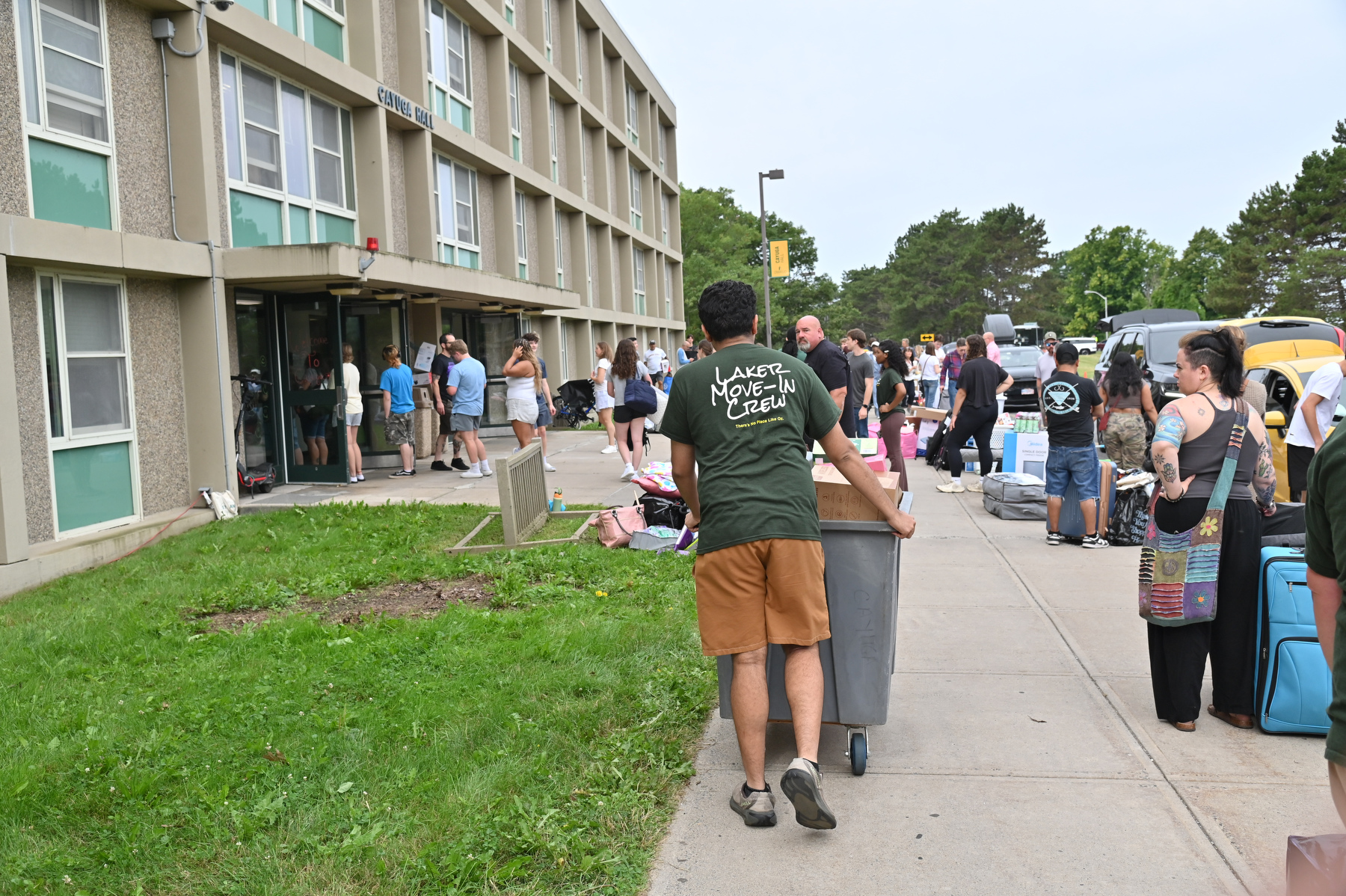 The newest Lakers students move into their new homes in Cayuga Hall on Aug. 20.