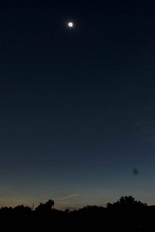 Eclipse near totality