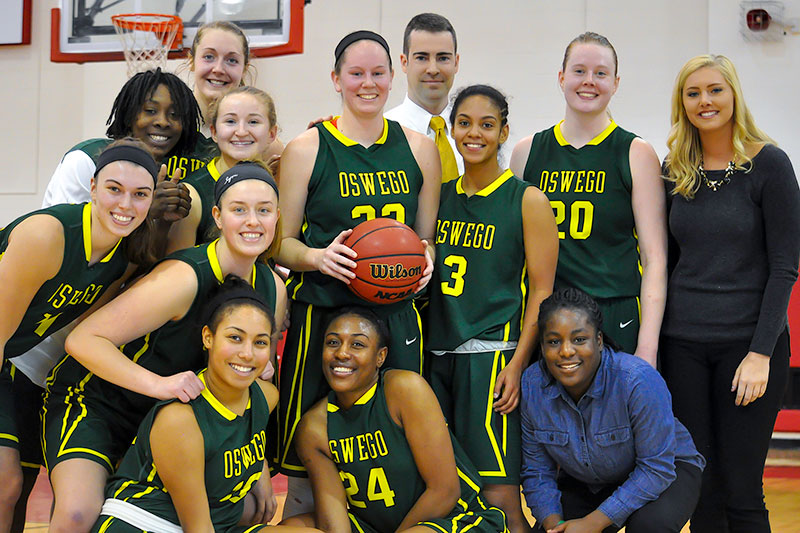 Courtney Ameele makes women's basketball 1000-point milestone