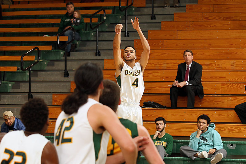 Jamir Ferebee playing basketball