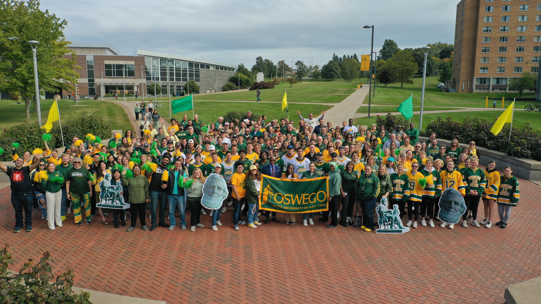 Laker pride was on full display on Green and Gold Day as students, faculty, staff, alumni, and friends gathered with President Peter O. Nwosu on Sept. 29 for the annual Green and Gold Day photo during the start of Founder’s Weekend.