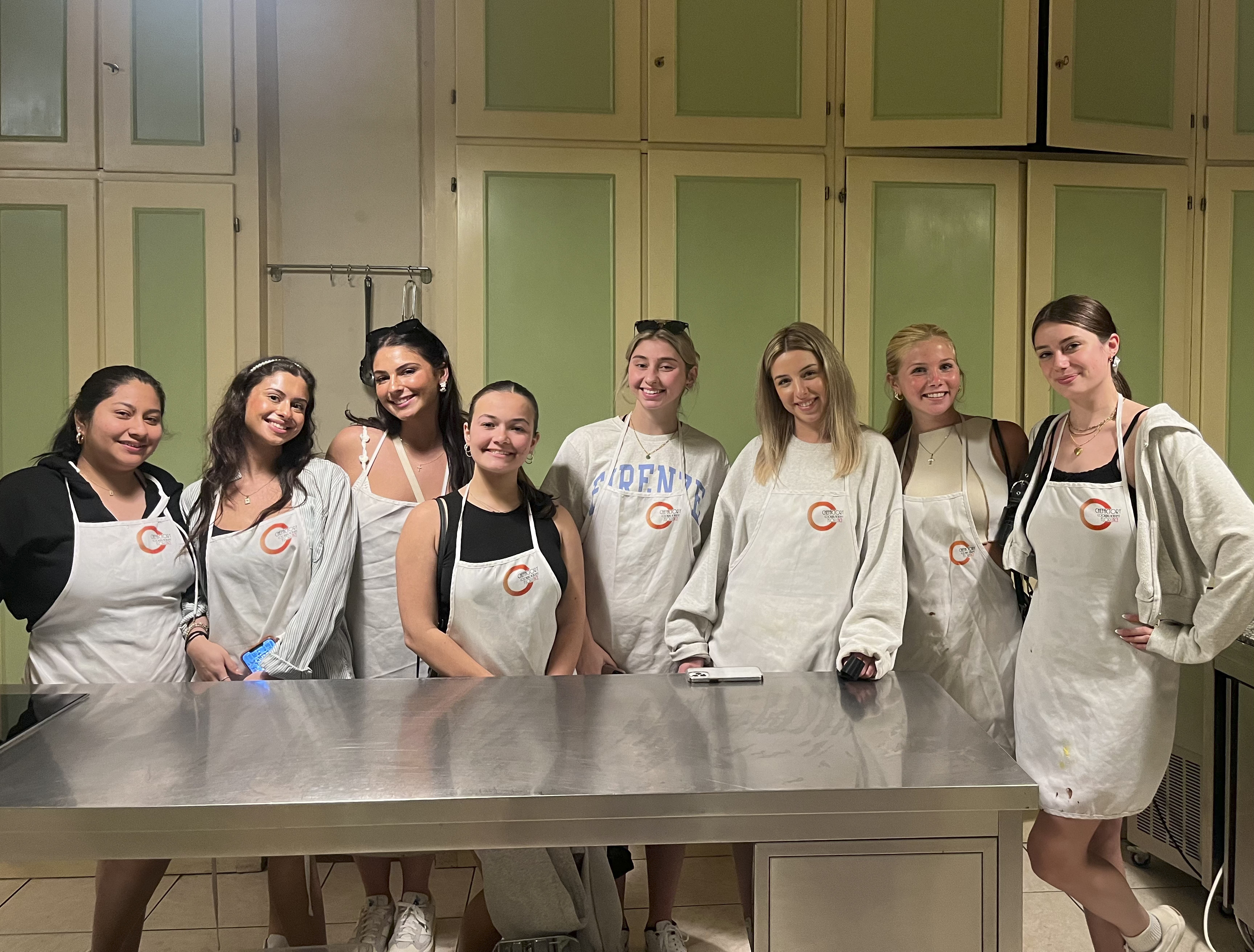 Public relations professor Lindsay McCluskey and her class took a trip to Florence, Italy, for their “Travel and Tourism” course. Students learned about overtourism, how tourism is impacting the local economy and how Italians and Americans respond differently to media communications.
