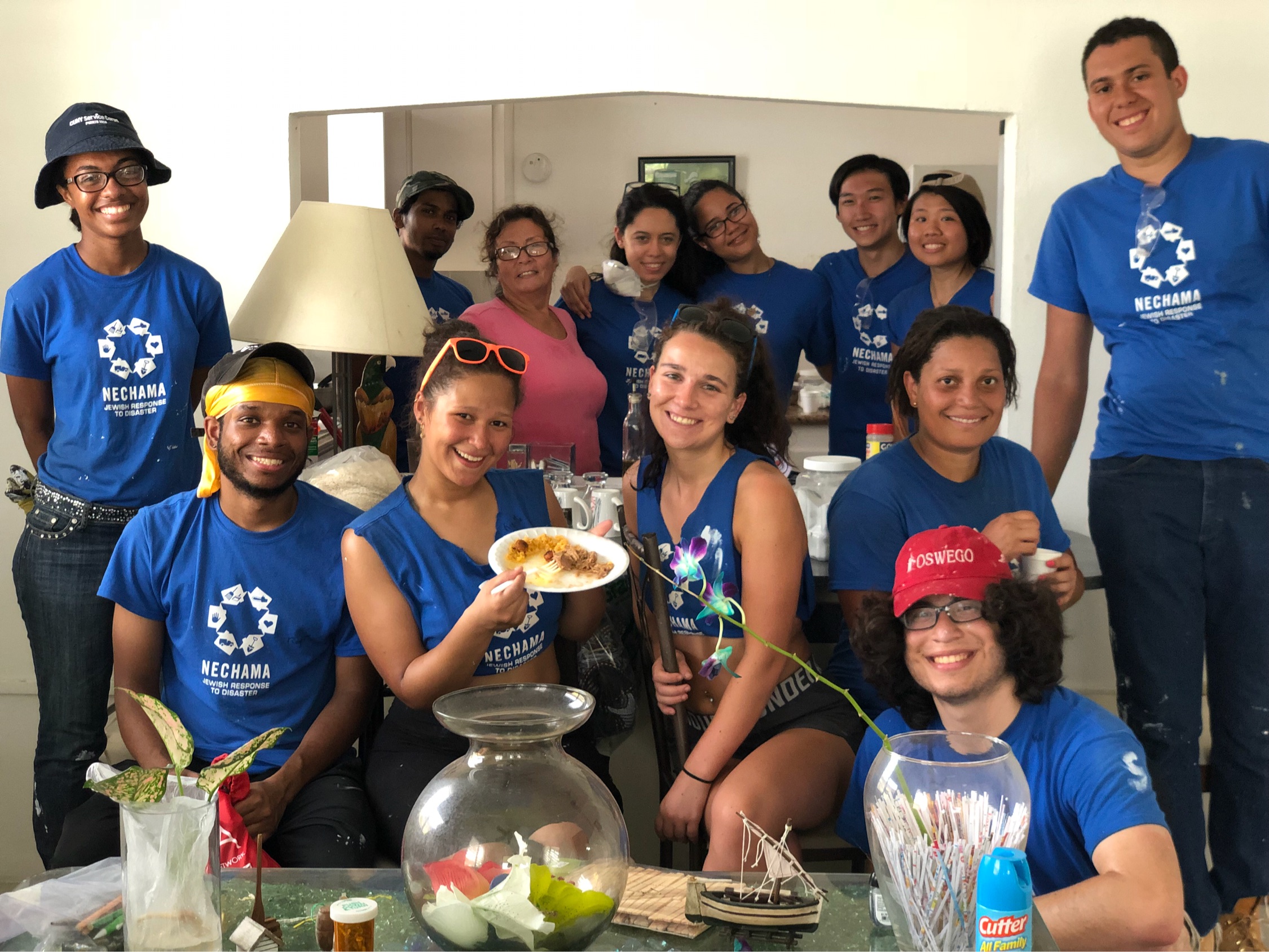 Puerto Rico homeowner thanks volunteers with food