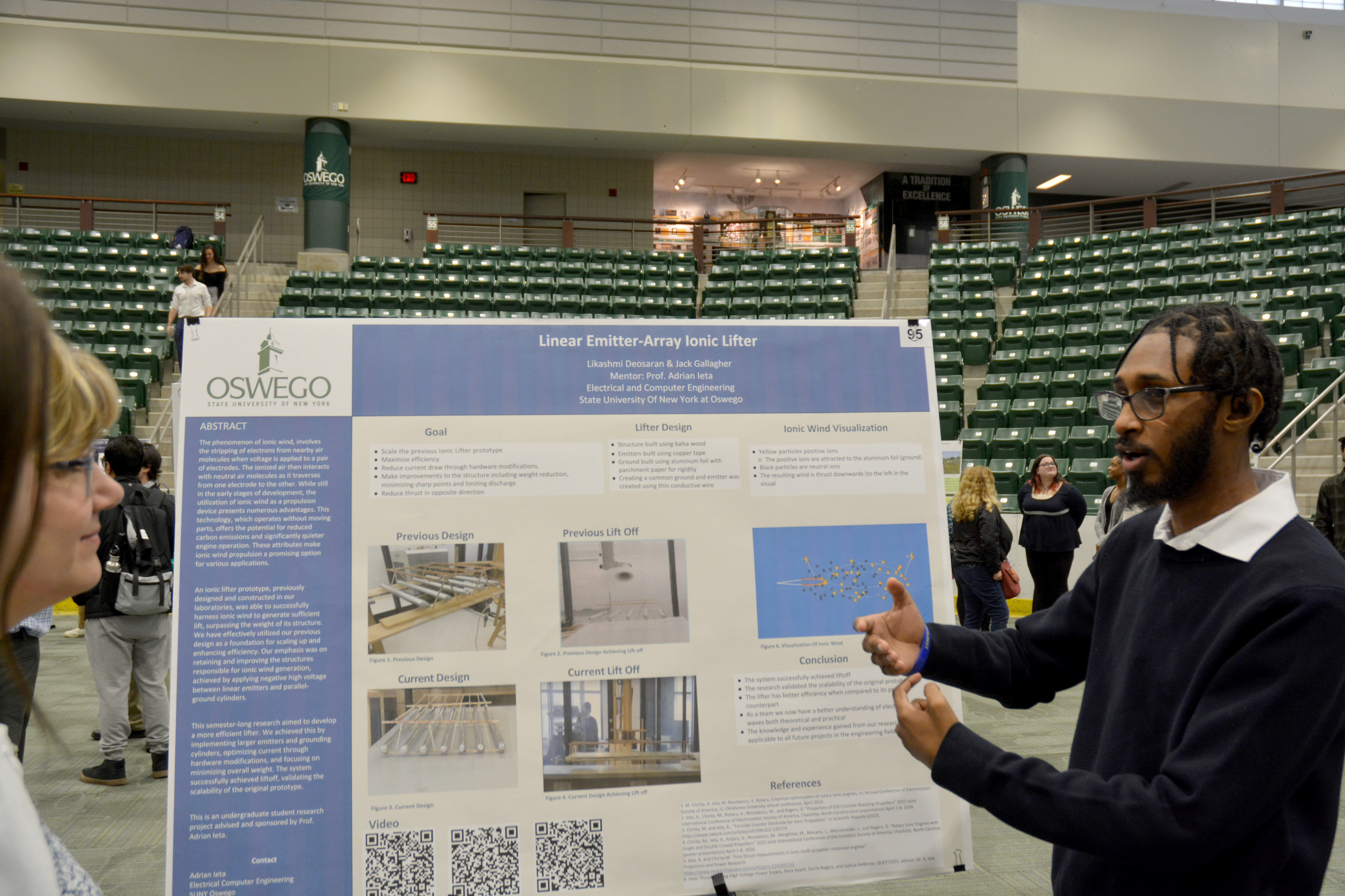 Electrical and computer engineering major Likashmi Deosaran presents on the “Linear Emitter-Array Ionic Lifter” project, co-authored by fellow student Jack Gallagher. The project is part of Adrian Ieta’s groundbreaking research on ionic propulsion technology, which recently received a federal patent.