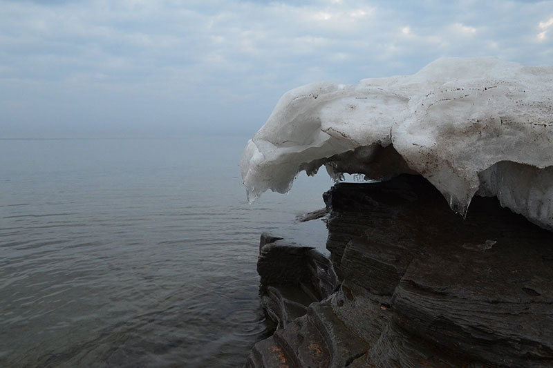 Ice formation by Lake Ontario