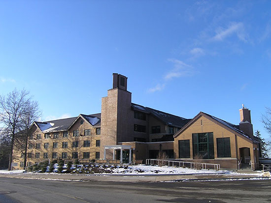 Winter scene of Riggs Hall.