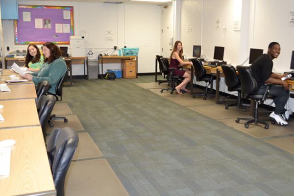 Oneida Hall has a large and spacious computer lab for its residents.