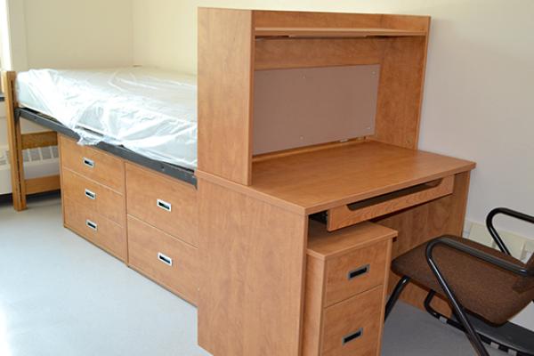Scales Hall default bed setup and desk with hutch